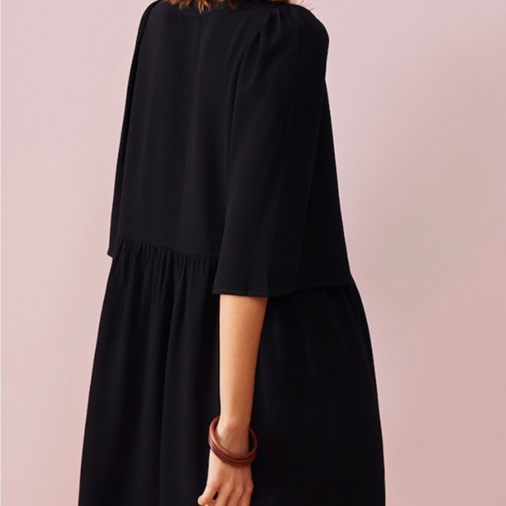 Elegant Black Midi Dress - Picture 3 of 7